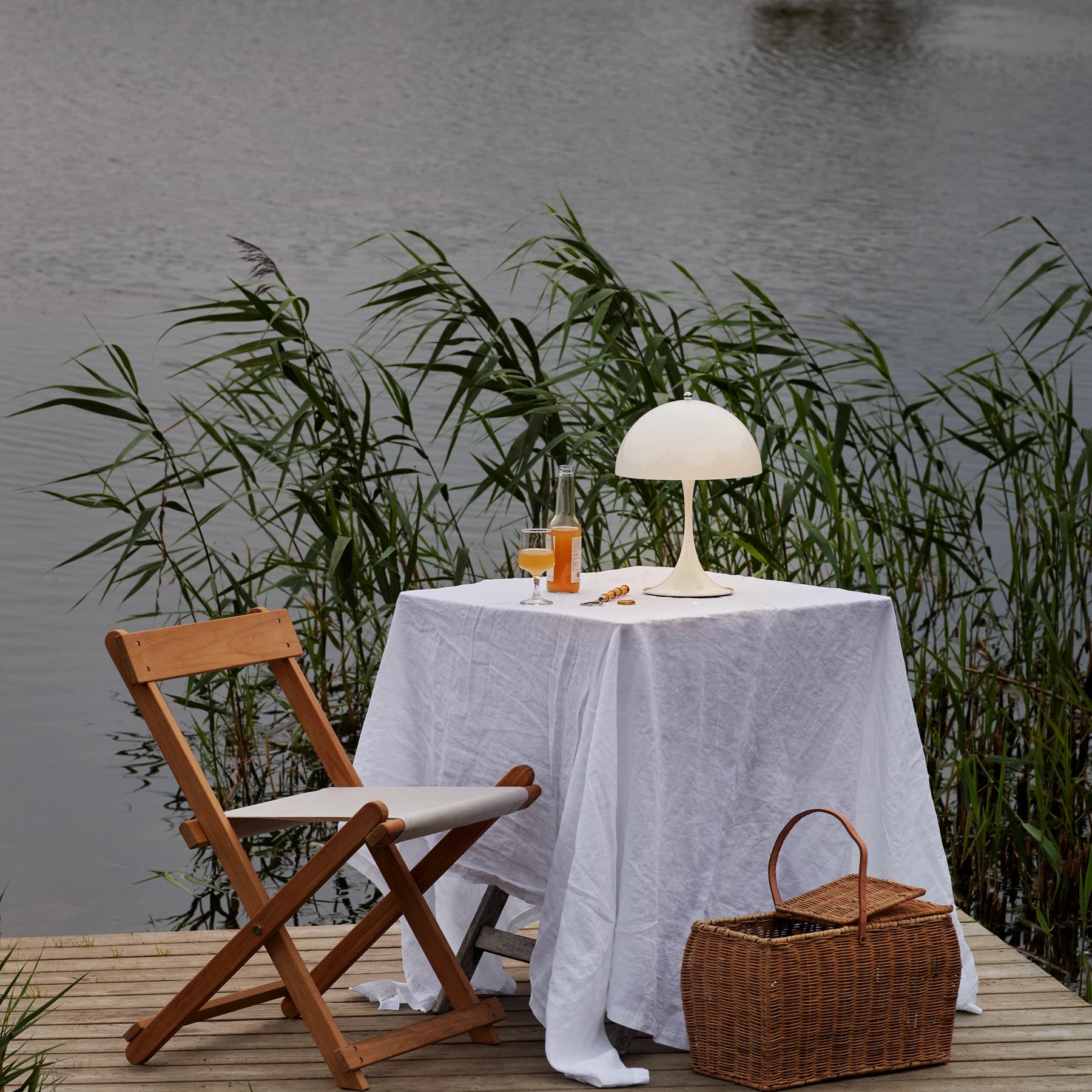 Panthella 250 portable bordlampe