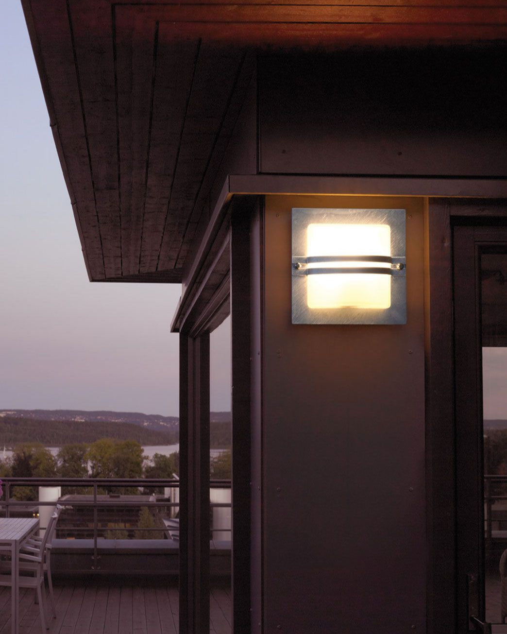 Bern 651 utendørs vegglampe