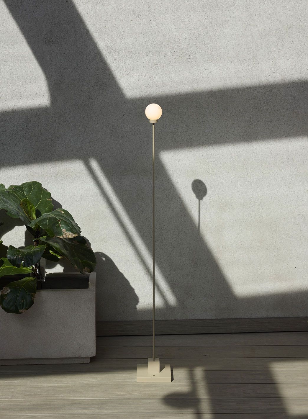 Snowball portable gulvlampe