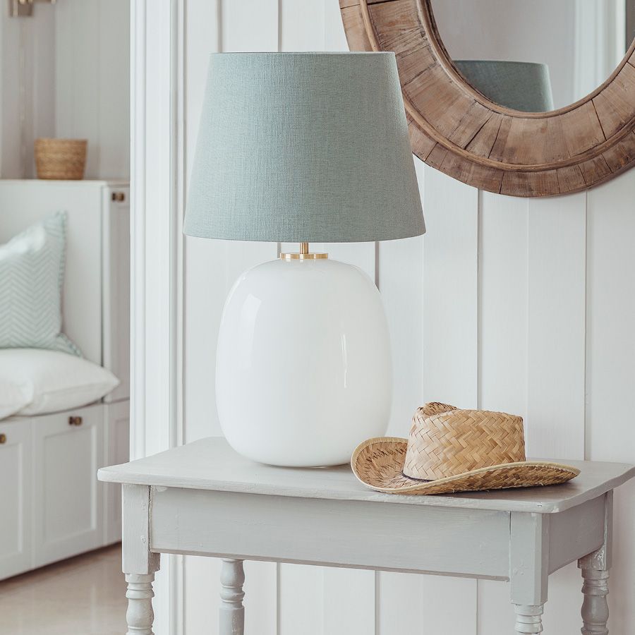 Austra bordlampe - matt hvit