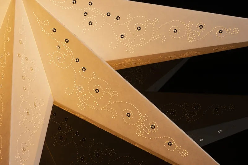 Pappstjerne 78cm med broderi