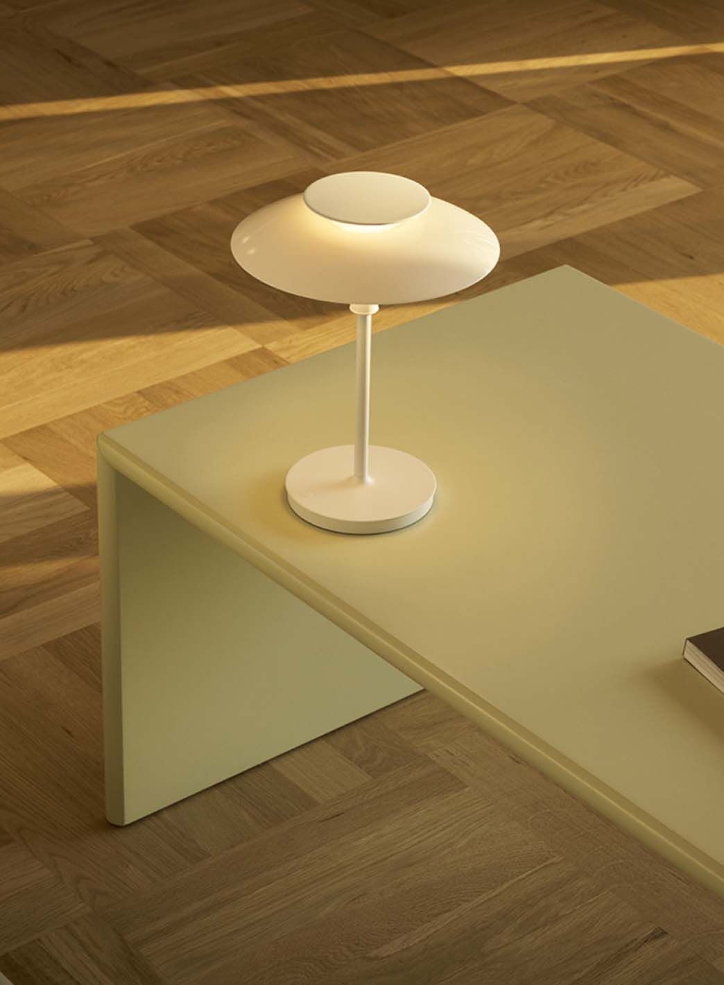 PH 80 Portable Tablelamp White
