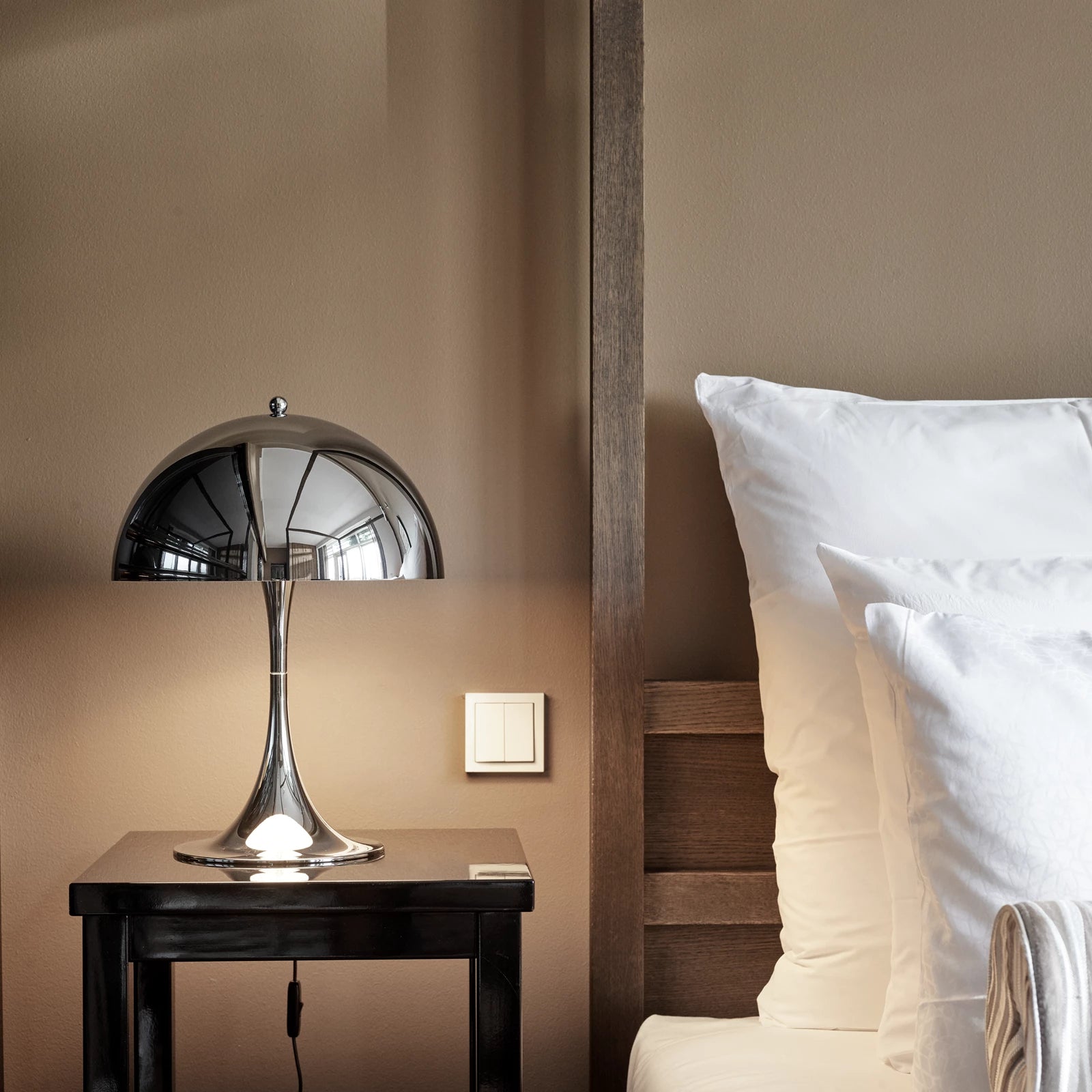 Panthella 320 bordlampe