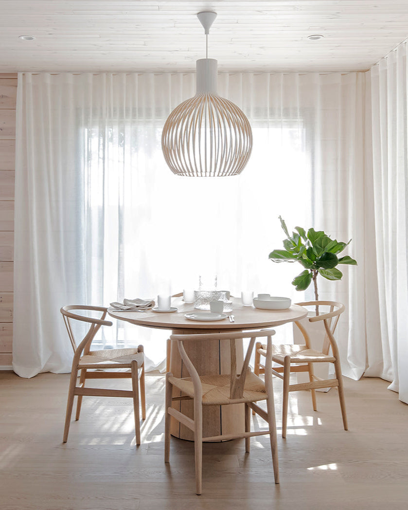 Octo 4240 pendellampe i hvit tre fra Secto Design