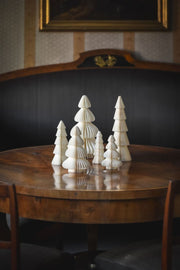 Fyldig tre 20 cm snø - UND